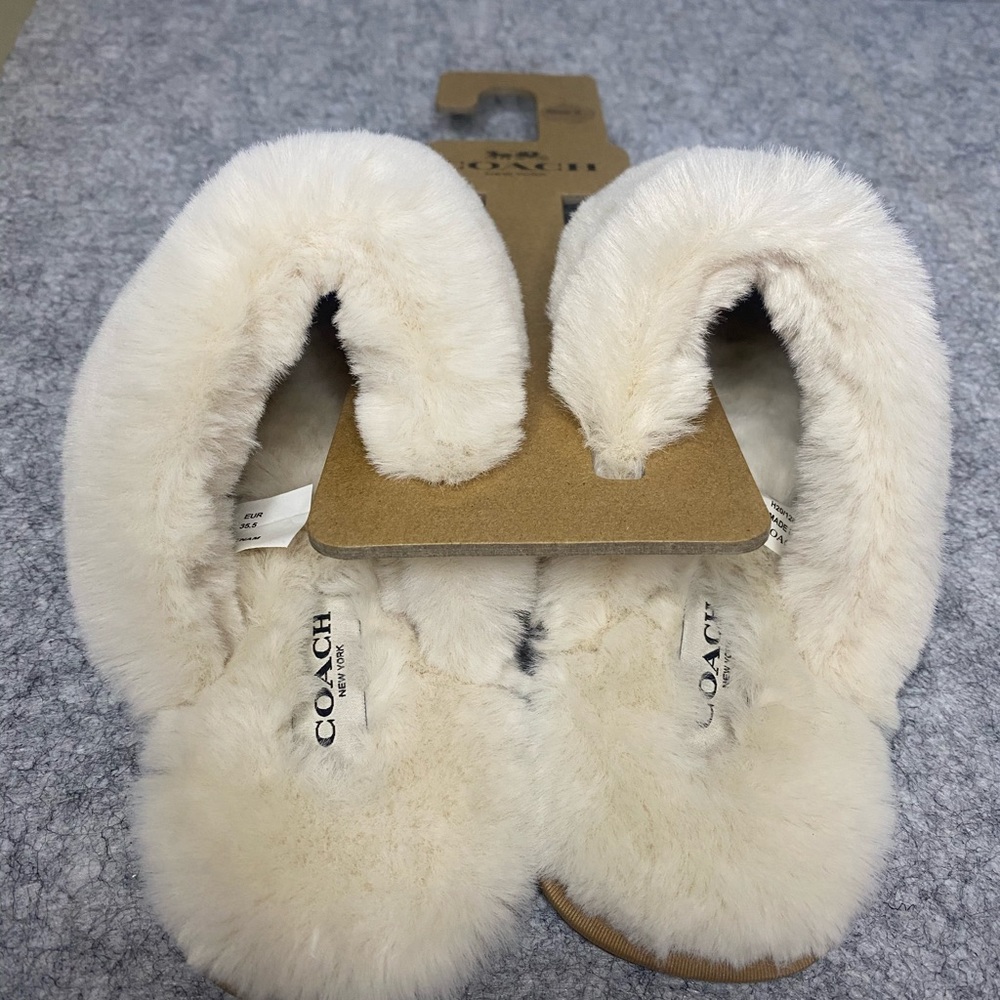 Slippers - Picture 4 of 5